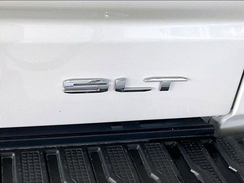 Used 2024 GMC Sierra 1500 SLT w/ SLT Premium Plus Package image 28