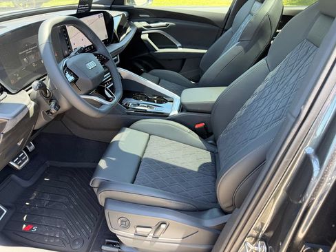 New 2026 Audi SQ5 Premium Plus AWD/4WD image 17