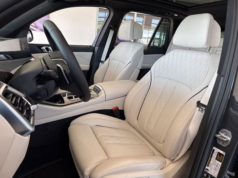 New 2026 BMW X5 xDrive40i w/ Climate Comfort Package image 15
