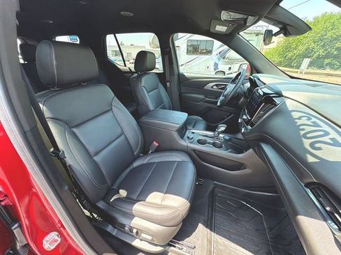 Used 2023 Chevrolet Traverse LT AWD/4WD image 26