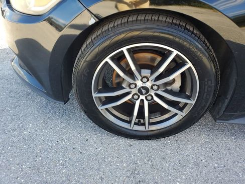 Used 2017 Ford Mustang Premium image 17