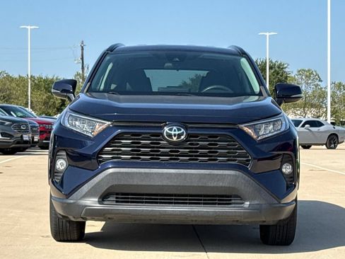Used 2021 Toyota RAV4 XLE AWD/4WD image 2