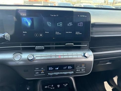 Certified 2025 Hyundai Kona SEL AWD/4WD image 21