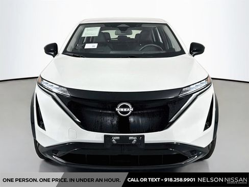 Certified 2024 Nissan Ariya FWD image 2