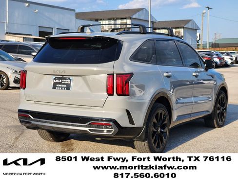 Certified 2023 Kia Sorento SX FWD image 4
