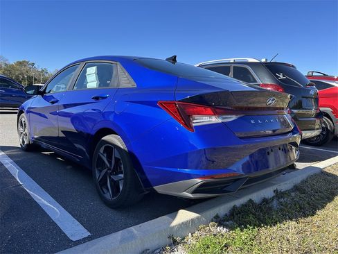 Certified 2023 Hyundai Elantra SEL w/ Convenience Package image 3