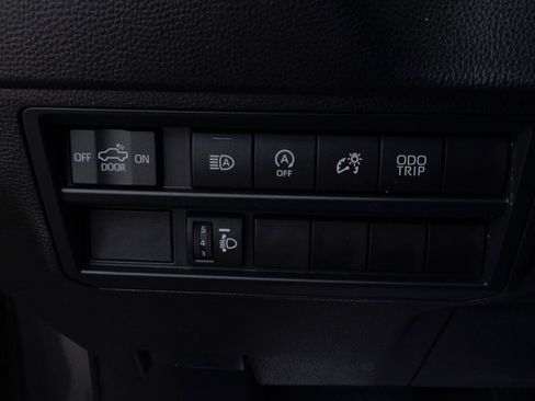 Used 2026 Toyota Tundra SR5 AWD/4WD image 8