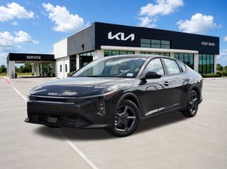New 2026 Kia K4 FWD video 1