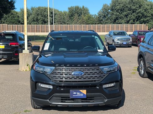 Certified 2024 Ford Explorer XLT w/ Equipment Group 202A AWD/4WD image 2