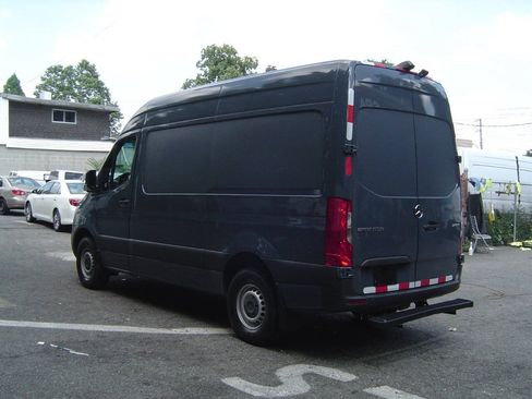 Used 2019 Mercedes-Benz Sprinter 144 image 6