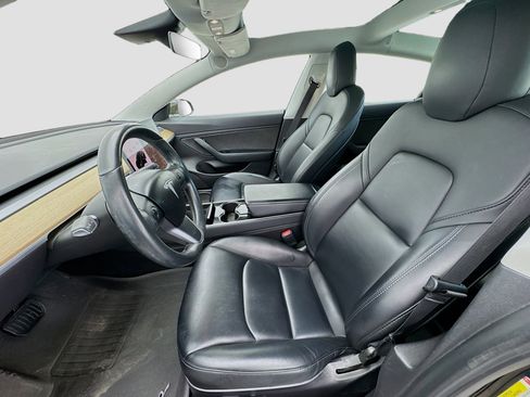 Used 2019 Tesla Model 3 Mid Range image 13