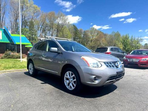 Used 2012 Nissan Rogue SL image 3