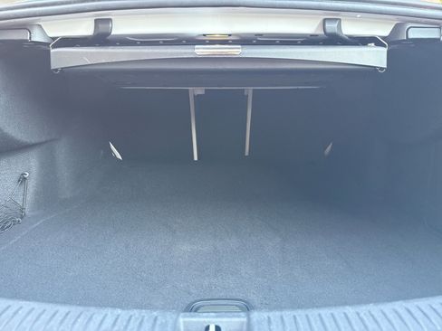 Used 2017 Mercedes-Benz E 300 4MATIC image 22
