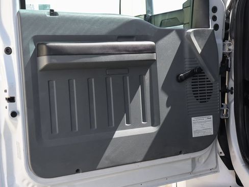 Used 2019 Ford F650 2WD Regular Cab Super Duty image 14