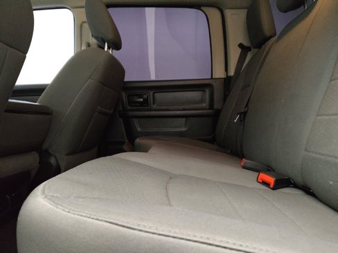Used 2014 RAM 1500 Express RWD image 18