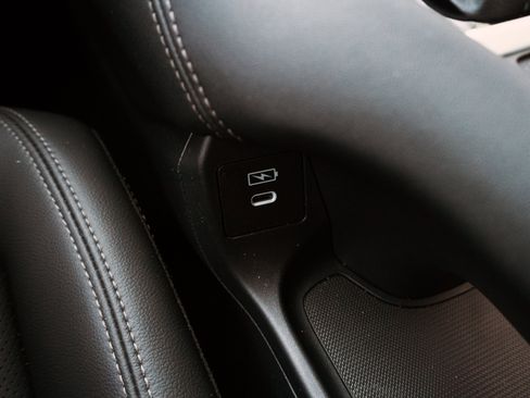 Used 2024 Honda HR-V EX-L image 30