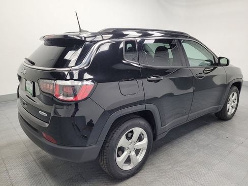 Used 2018 Jeep Compass Latitude w/ Popular Equipment Group FWD image 10