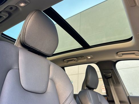 Used 2024 Volvo XC90 T8 Plus image 19