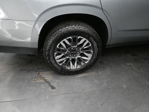 Certified 2025 Chevrolet Tahoe Z71 image 11