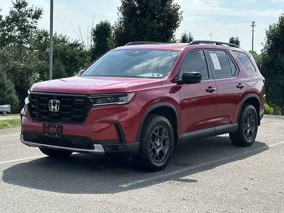 Used 2025 Honda Pilot TrailSport
