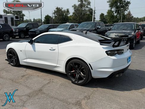 Used 2022 Chevrolet Camaro SS RWD image 5