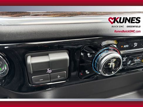 New 2026 GMC Sierra 1500 Elevation w/ Elevation Premium Package image 28