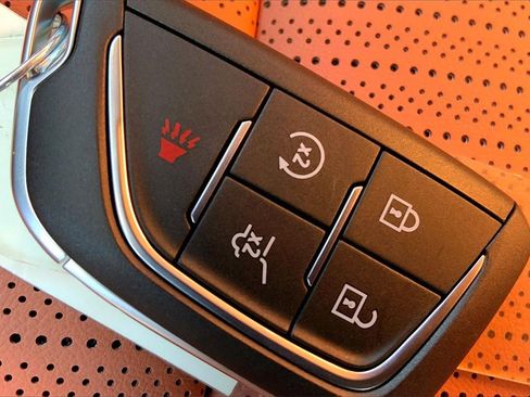 New 2026 Cadillac Optiq Sport 2 image 37