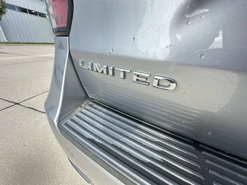 Used 2021 Ford Expedition Max Limited AWD/4WD image 32