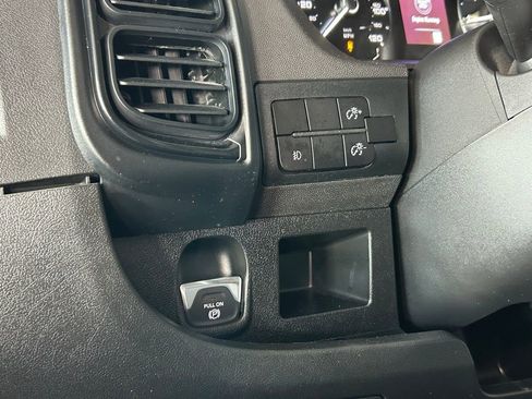 Used 2025 RAM ProMaster 2500 w/ Convenience Group image 38