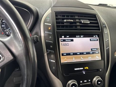 Used 2019 Lincoln MKC Select w/ MKC Climate Package image 20