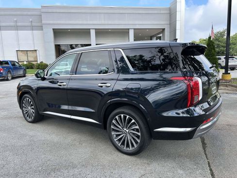 Used 2023 Hyundai Palisade Calligraphy w/ Cargo Package FWD image 7