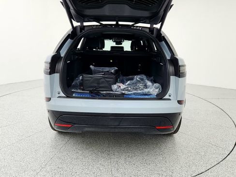 New 2026 Land Rover Range Rover Velar Dynamic SE image 19