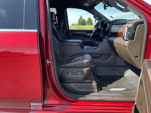 Used 2024 GMC Sierra 3500 Denali w/ Technology Package AWD/4WD image 26