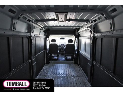 Used 2024 RAM ProMaster 2500 w/ Convenience Group FWD image 12