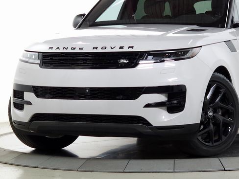Used 2023 Land Rover Range Rover Sport SE image 12