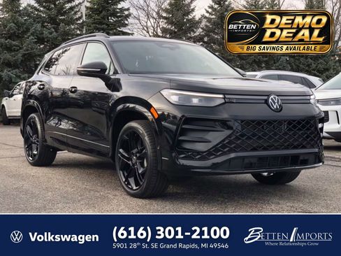 New 2026 Volkswagen Tiguan SE R-Line AWD/4WD image 1
