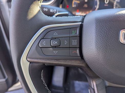 New 2025 Jeep Grand Cherokee L Limited w/ Black Appearance Package image 9