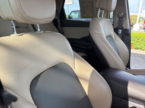 Used 2014 Hyundai Santa Fe GLS image 36