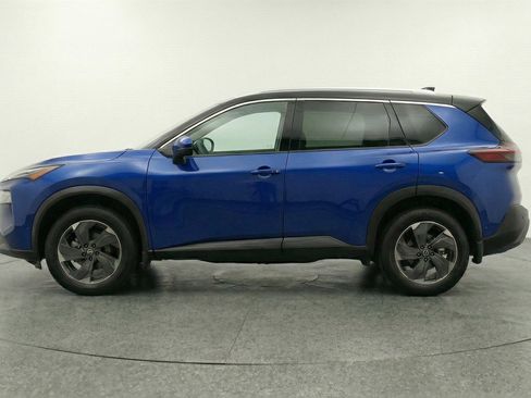 Used 2025 Nissan Rogue SV FWD image 5