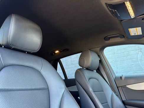Used 2022 Mercedes-Benz GLC 300 image 16