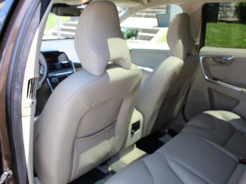 Used 2015 Volvo XC60 T5 AWD/4WD image 23