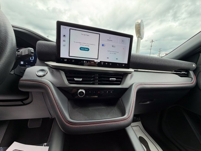 Certified 2025 Ford Explorer ST-Line AWD/4WD image 18