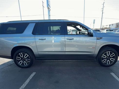 Used 2023 GMC Yukon XL AT4 w/ AT4 Premium Plus Package image 9