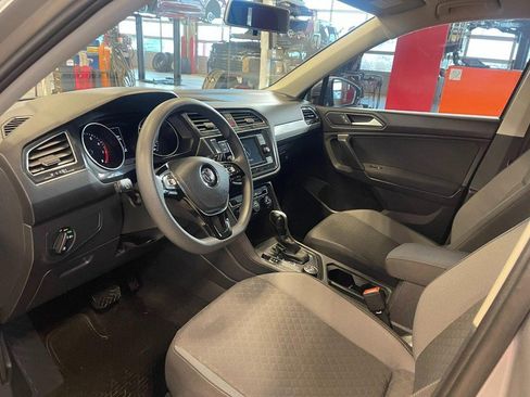 Used 2019 Volkswagen Tiguan S w/ 3rd Row Seat Package AWD/4WD image 9