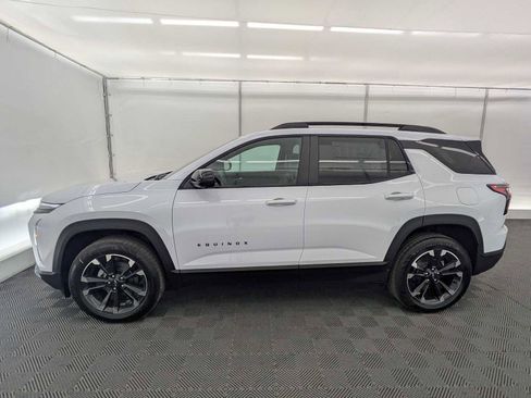New 2026 Chevrolet Equinox RS w/ Convenience Package III AWD/4WD image 3