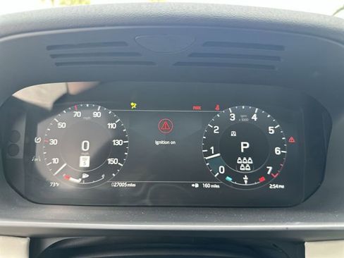 Used 2025 Land Rover Discovery S image 10