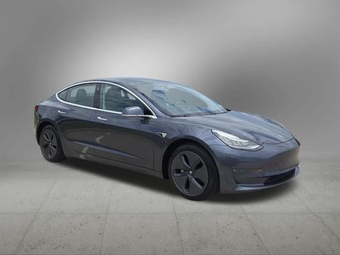 Used 2020 Tesla Model 3 Long Range AWD/4WD image 8