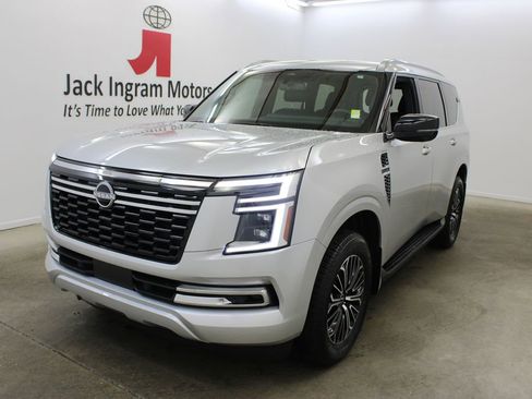 Used 2025 Nissan Armada SL w/ Captain's Chari Seat Package RWD image 2