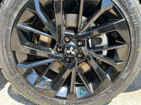 Used 2023 Mitsubishi Outlander SEL AWD/4WD image 11