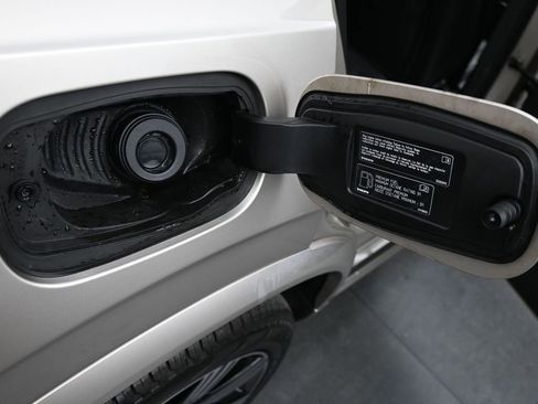 Certified 2024 Volvo XC90 B5 Plus image 18